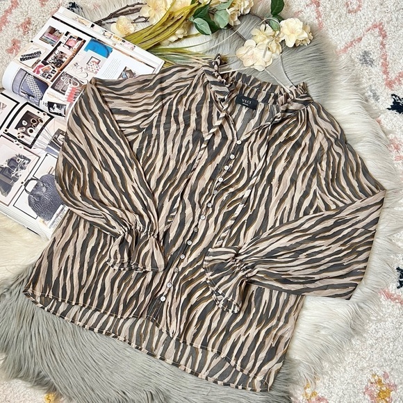 Vici Tan Zebra Tie Neck Balloon Sleeve Button Front Women’s Blouse Sz S - Picture 12 of 12
